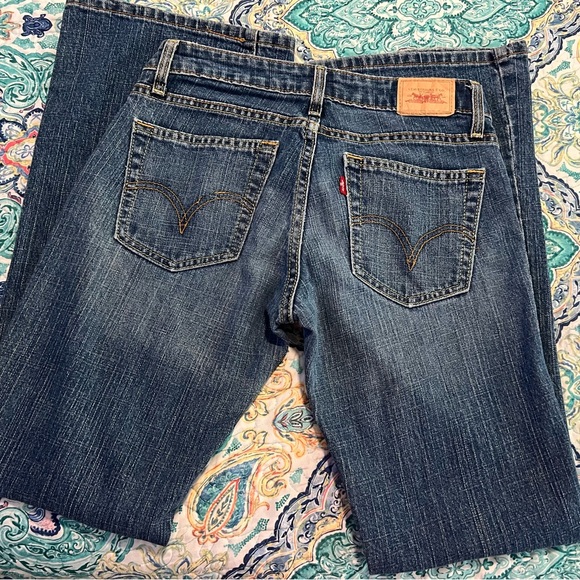 Levi’s super low flare jeans - Picture 2 of 4